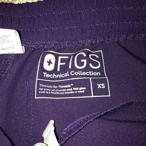 Figs Purple Yola xs